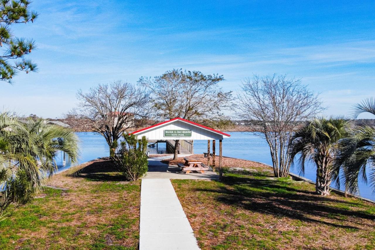 Reel Blessed Villa Oak Island Exterior photo