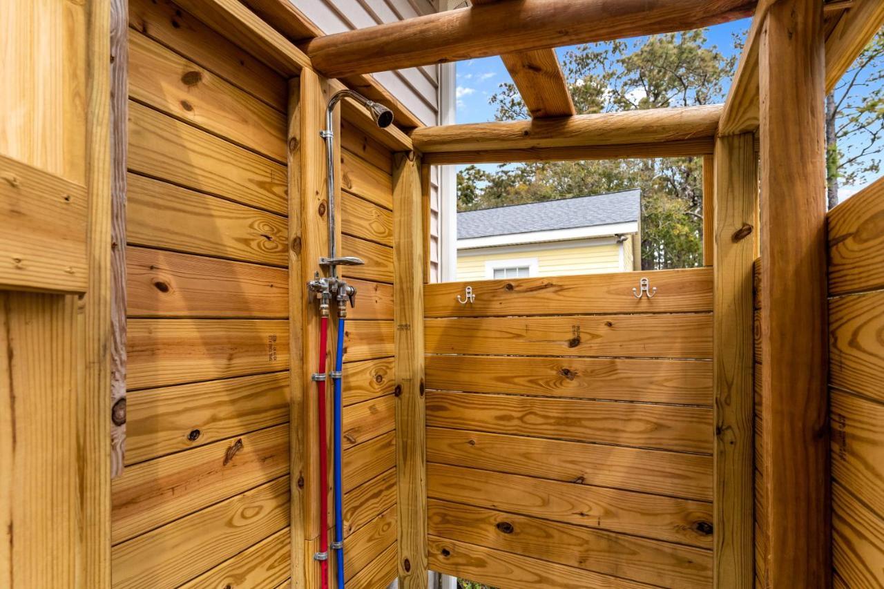 Reel Blessed Villa Oak Island Exterior photo